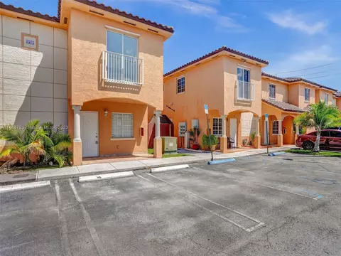 3515 W 76th St #1, Hialeah, FL 33018