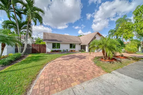 9904 SW 133rd Ct, Miami, FL 33186