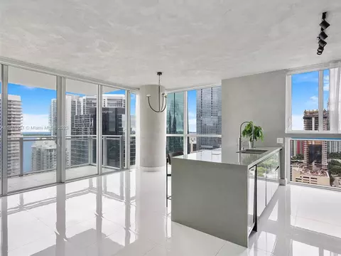 1080 Brickell Ave #2900, Miami, FL 33131