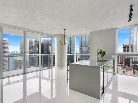 1080 Brickell Ave #2900, Miami, FL 33131