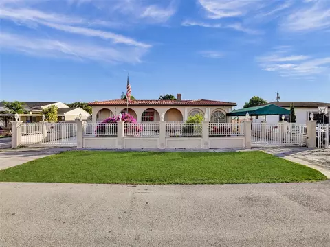 350 W 55th St, Hialeah, FL 33012
