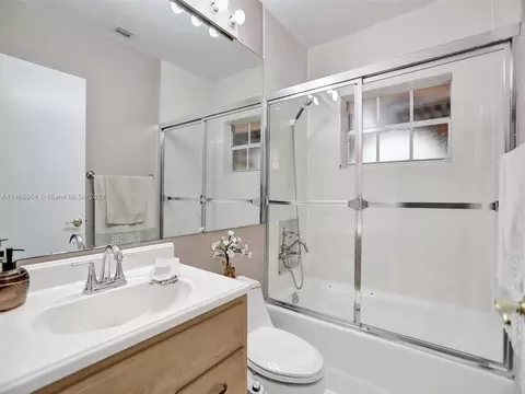 350 W 55th St, Hialeah, FL 33012 photo 39