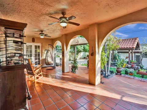 350 W 55th St, Hialeah, FL 33012 photo 3
