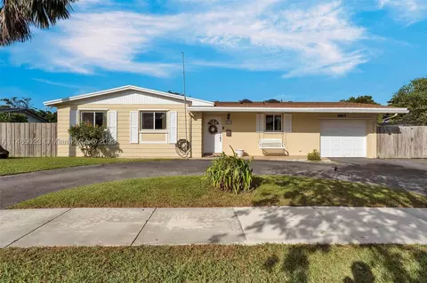 9815 Marlin Rd, Cutler Bay, FL 33157