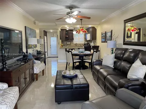 2701 E Sunrise Lakes Dr #108, Sunrise, FL 33322