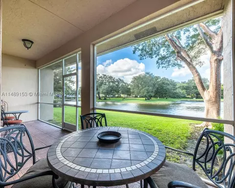 3513 Lakeside Dr, Davie, FL 33328