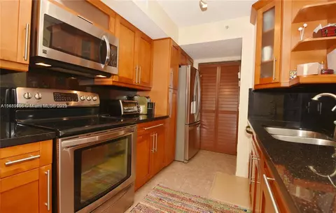 430 S Park Rd #3-203, Hollywood, FL 33021