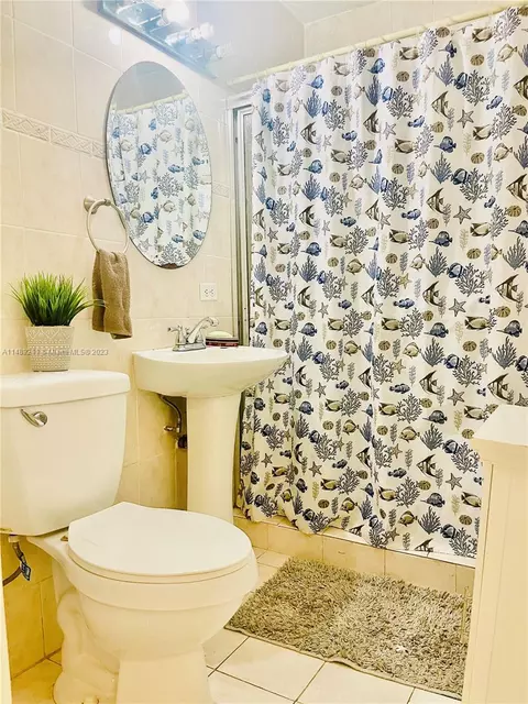 Bath - 451 E 60th St, Hialeah, FL 33013 photo 3 of 8
