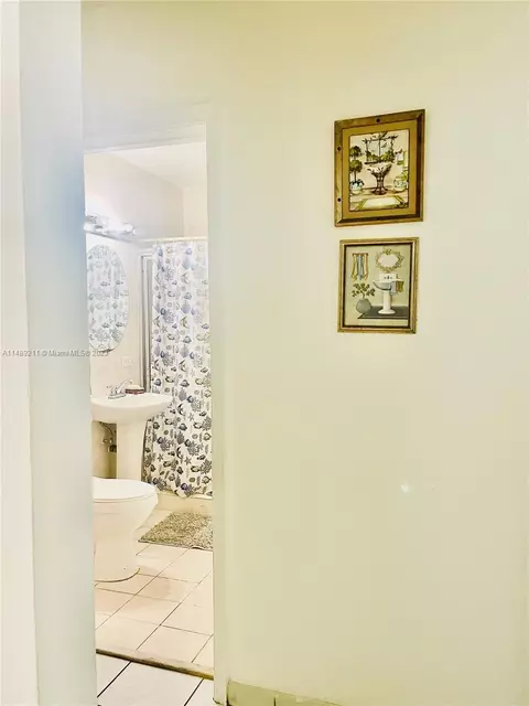 Bath - 451 E 60th St, Hialeah, FL 33013 photo 2 of 8