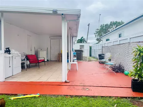 Exterior - 451 E 60th St, Hialeah, FL 33013 photo 10 of 10