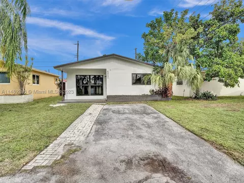 6857 NW 27th Ct, Sunrise, FL 33313