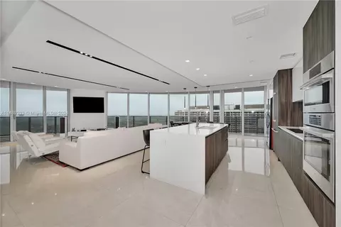 488 NE 18th St #3512, Miami, FL 33132