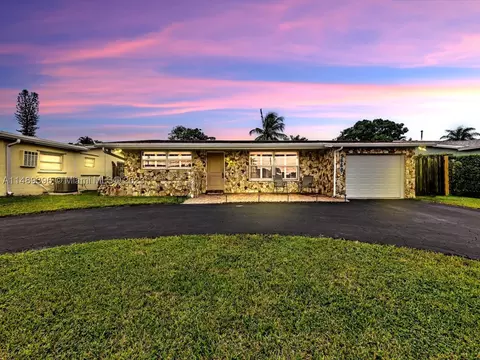 9660 NW 24th Pl, Sunrise, FL 33322