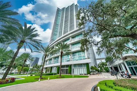 92 SW 3rd St #1206, Miami, FL 33130