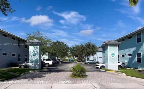 1040 Hancock Creeck S #103, Cape Coral, FL 33909