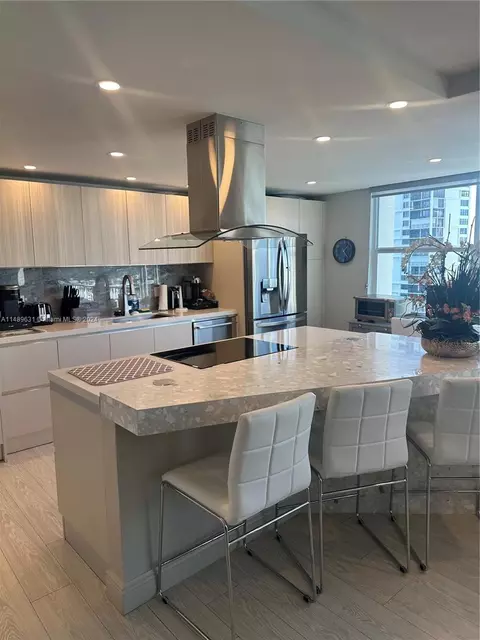 2800 E Sunrise Blvd #10B, Fort Lauderdale, FL 33304