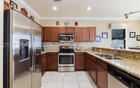 3522 W 88th St, Hialeah, FL 33018 photo 7
