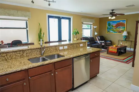 3522 W 88th St, Hialeah, FL 33018 photo 15