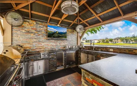 3522 W 88th St, Hialeah, FL 33018 photo 10