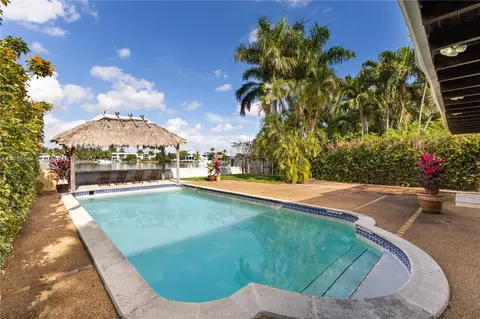 901 Stillwater Dr, Miami Beach, FL 33141
