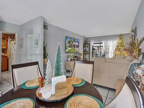 7118 SW 113th Ct, Miami, FL 33173