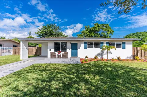 9511 Holiday Rd, Cutler Bay, FL 33157