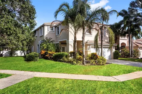 7631 Oak Grove Cir, Lake Worth, FL 33467