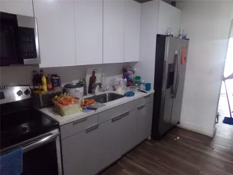 1869 NW 83rd St, Miami, FL 33147