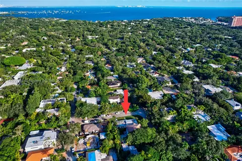 4160 Grove St, Miami, FL 33133