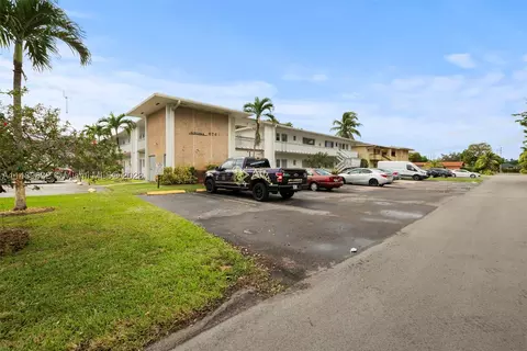 6740 Arbor Dr #201, Miramar, FL 33023