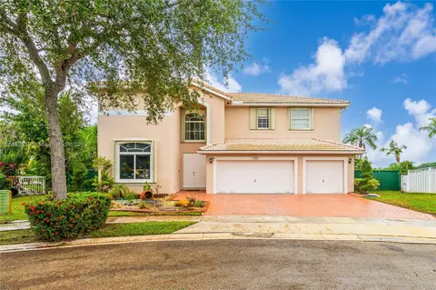 243 SW 166th Ave, Pembroke Pines, FL 33027