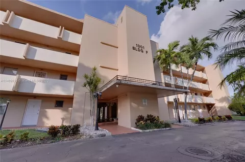 1301 NE 191st St #F418, Miami, FL 33179