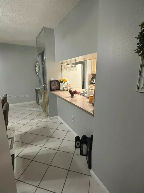 460 E 23rd St #207, Hialeah, FL 33013 photo 13