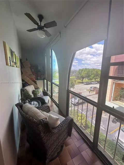 460 E 23rd St #207, Hialeah, FL 33013 photo 2