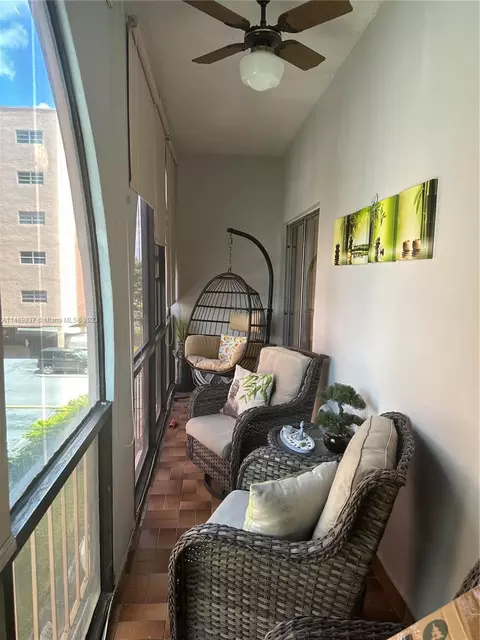 460 E 23rd St #207, Hialeah, FL 33013 photo 3