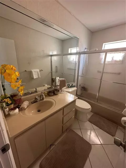 460 E 23rd St #207, Hialeah, FL 33013 photo 12