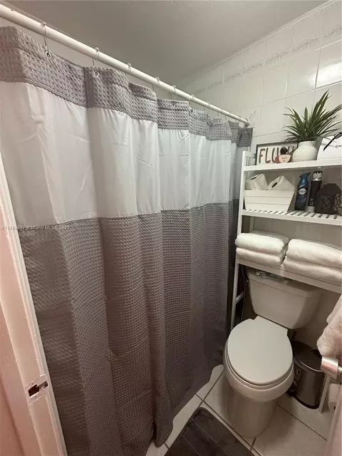 460 E 23rd St #207, Hialeah, FL 33013 photo 18
