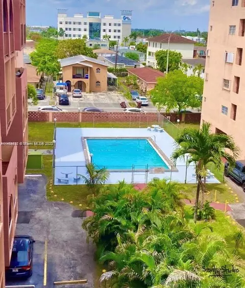 460 E 23rd St #207, Hialeah, FL 33013 photo 20