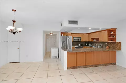 7164 W 2nd Ln, Hialeah, FL 33014 photo 8