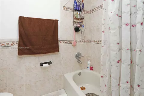 7164 W 2nd Ln, Hialeah, FL 33014 photo 11