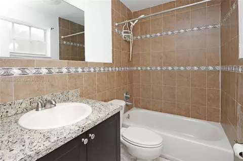 7164 W 2nd Ln, Hialeah, FL 33014 photo 16