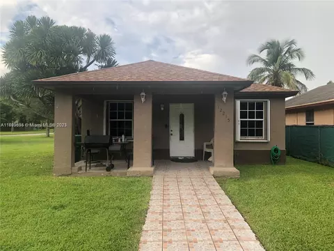 12215 SW 203rd Ter, Miami, FL 33177