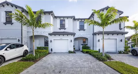 20369 NW 4th Path, Miami Gardens, FL 33169