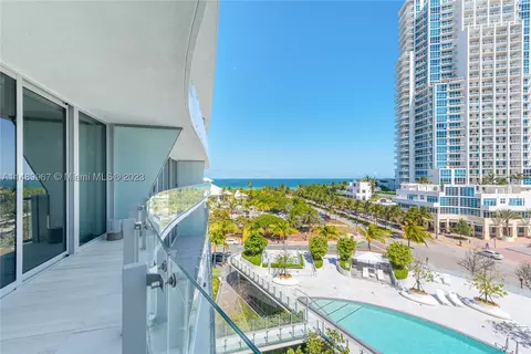 1 Collins Ave #604, Miami Beach, FL 33139
