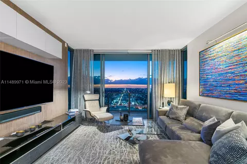 88 SW 7th St #2904, Miami, FL 33130