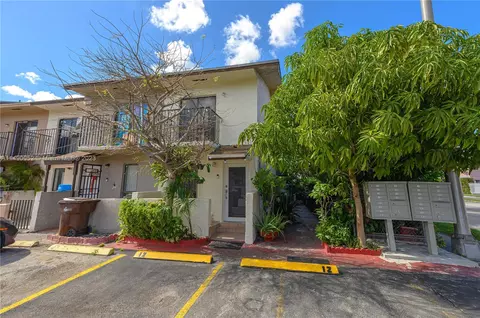 2330 W 60th St #12-F, Hialeah, FL 33016