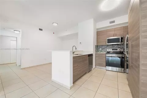 7200 NW 114th Ave #206, Doral, FL 33178