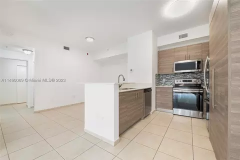 7200 NW 114th Ave #206, Doral, FL 33178