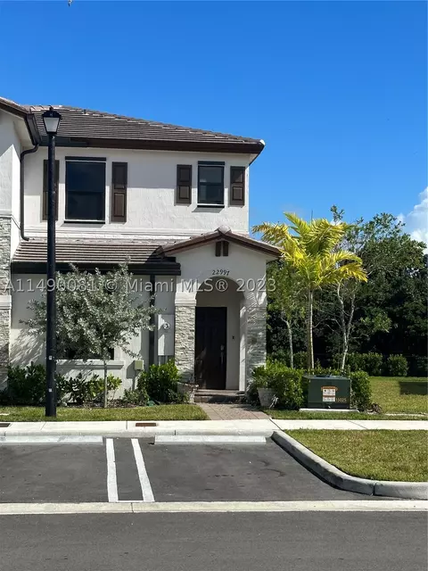 22997 SW 99th Ave, Cutler Bay, FL 33190