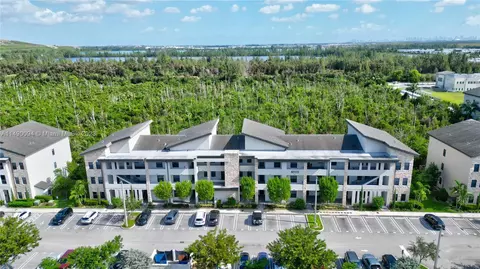 8015 NW 104th Ave #31, Doral, FL 33178